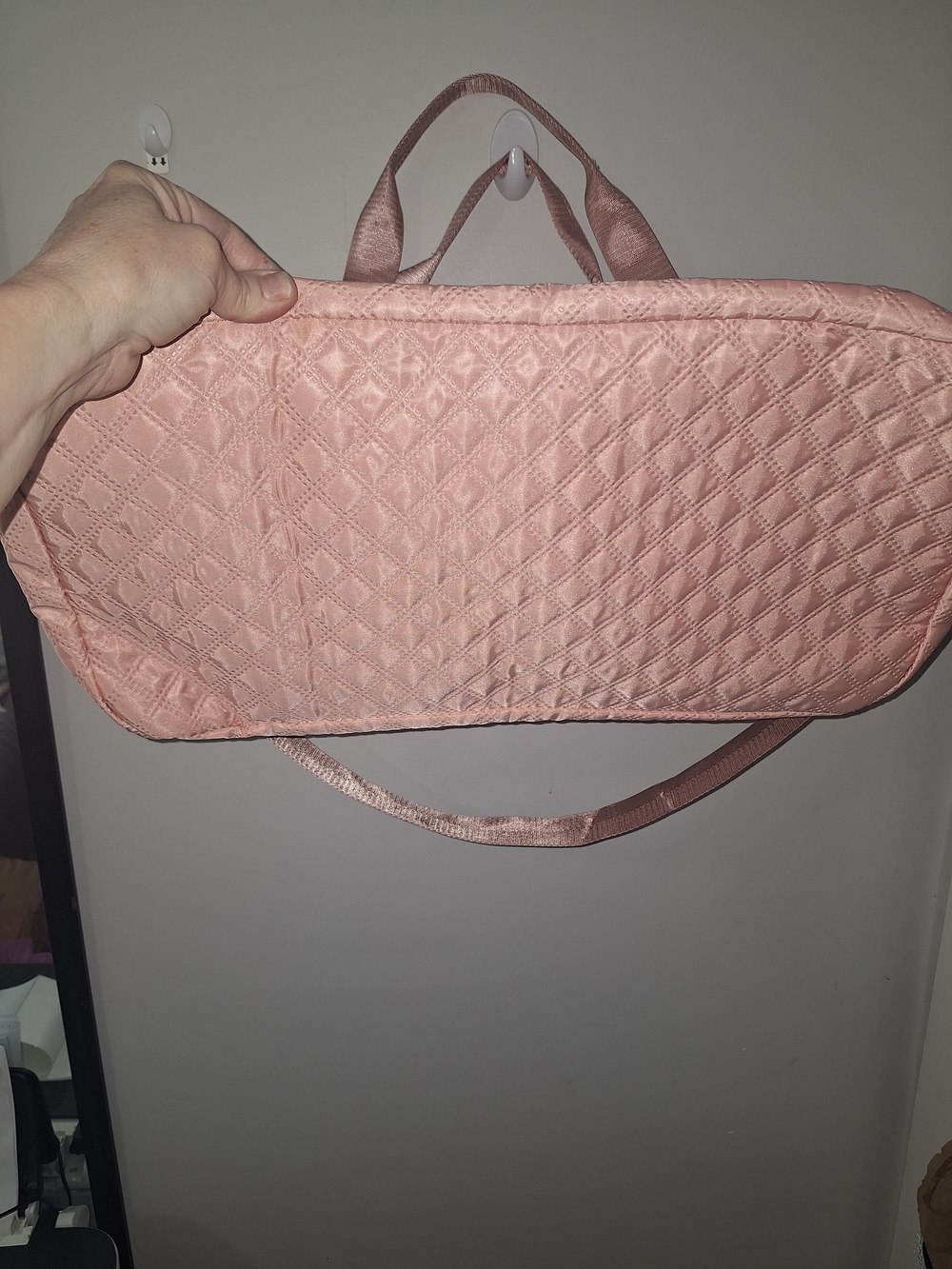 The NEW Boutique Quilted Blush Travel Duffel Bag NWOT - Picture 6 of 7